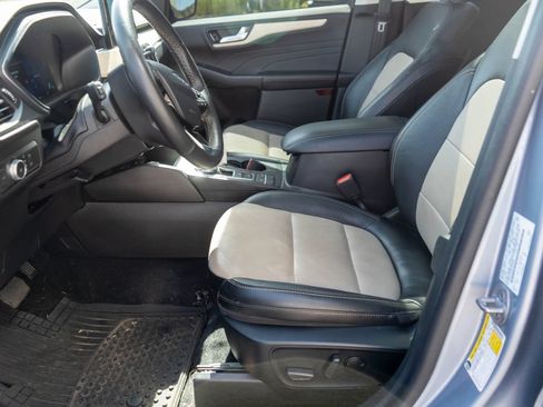 Used 2022 Ford Escape Titanium w/ Titanium Elite Package AWD/4WD image 12