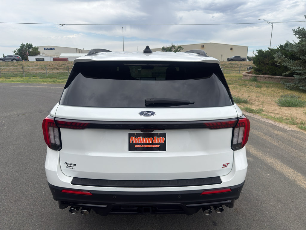 Used 2025 Ford Explorer ST AWD/4WD image 8