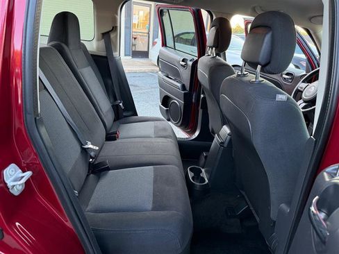 Used 2016 Jeep Patriot Latitude image 18