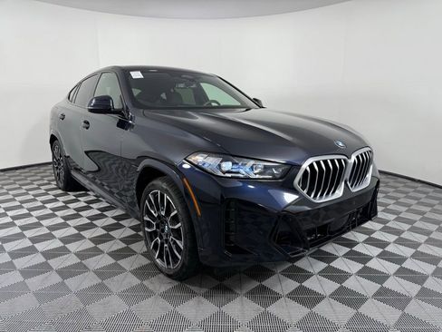 Used 2024 BMW X6 xDrive40i w/ Premium Package image 3