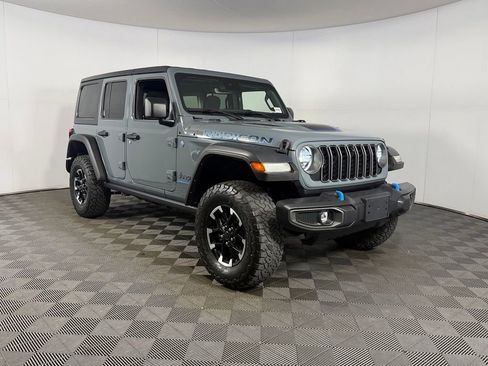 Used 2024 Jeep Wrangler Unlimited Rubicon 4xe w/ Technology Group AWD/4WD image 3