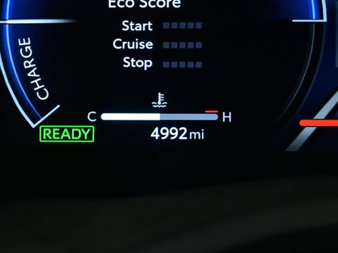 Used 2026 Toyota Camry XLE AWD/4WD image 27