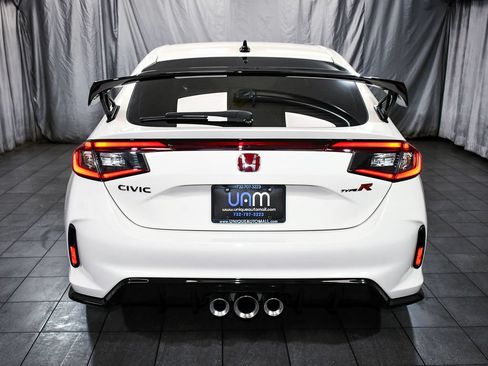 Used 2025 Honda Civic Type R image 5