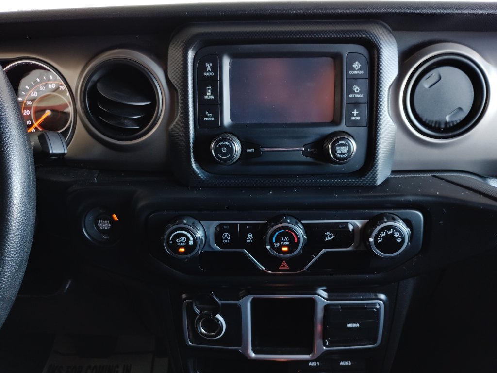 Used 2018 Jeep Wrangler Sport AWD/4WD image 32