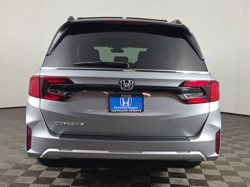 New 2026 Honda Odyssey Touring image 8