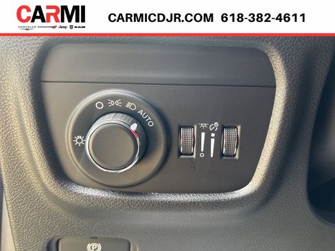 New 2026 Jeep Grand Cherokee Altitude AWD/4WD image 11