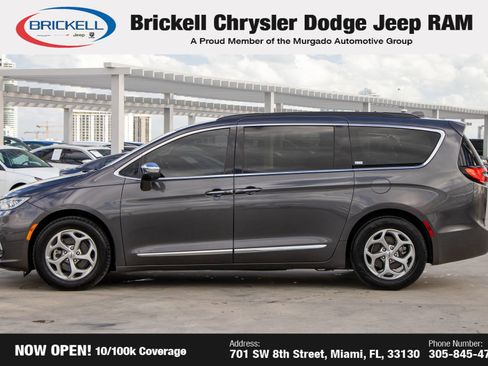 Used 2022 Chrysler Pacifica Limited image 8