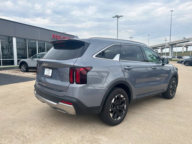 Used 2025 Kia Sorento S FWD image 13