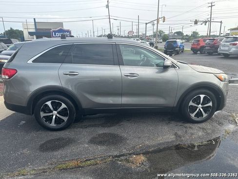 Used 2018 Kia Sorento EX image 7