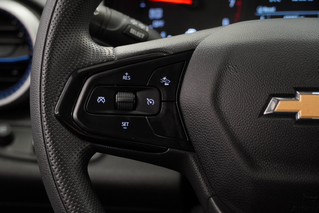 Used 2024 Chevrolet Trax LS w/ Driver Confidence Package FWD image 29