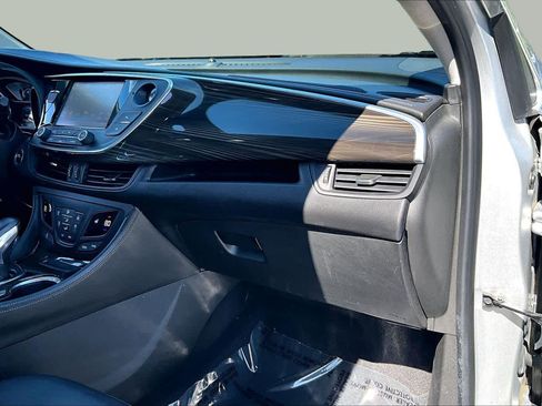 Used 2019 Buick Envision Essence AWD/4WD image 18