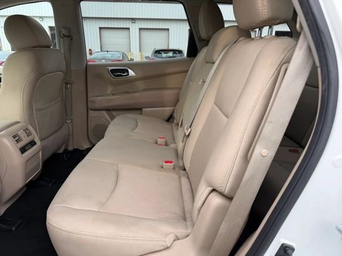 Used 2017 Nissan Pathfinder SV AWD/4WD image 21