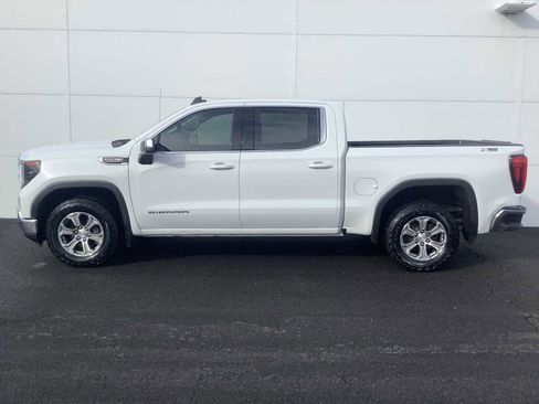 Used 2023 GMC Sierra 1500 SLE image 3