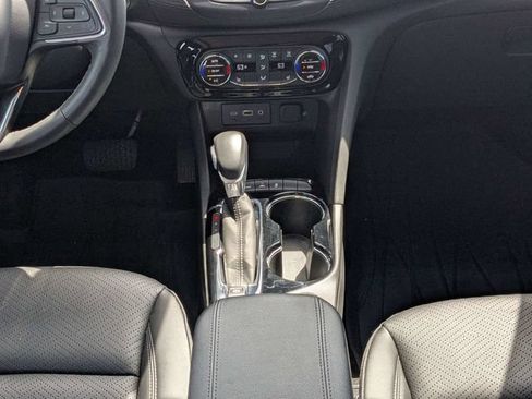 Used 2022 Buick Encore GX Essence w/ Experience Buick Package AWD/4WD image 19