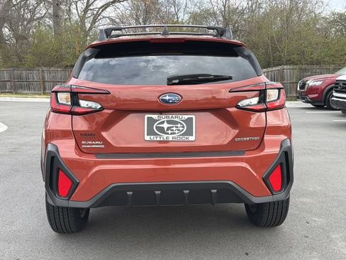 Used 2024 Subaru Crosstrek 2.0i Premium image 4