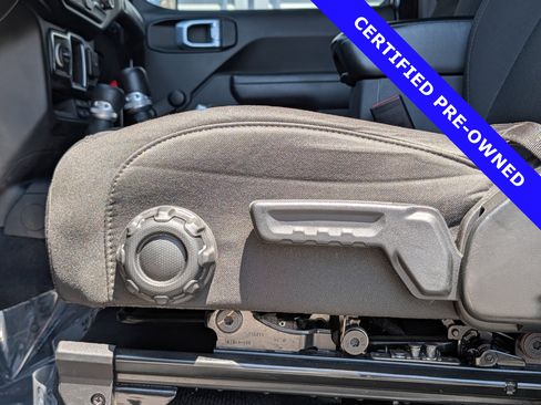 Used 2022 Jeep Wrangler Sport AWD/4WD image 16