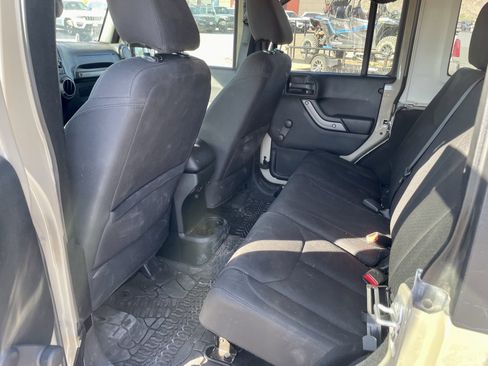 Used 2018 Jeep Wrangler Unlimited Sport w/ Max Tow Package AWD/4WD image 11