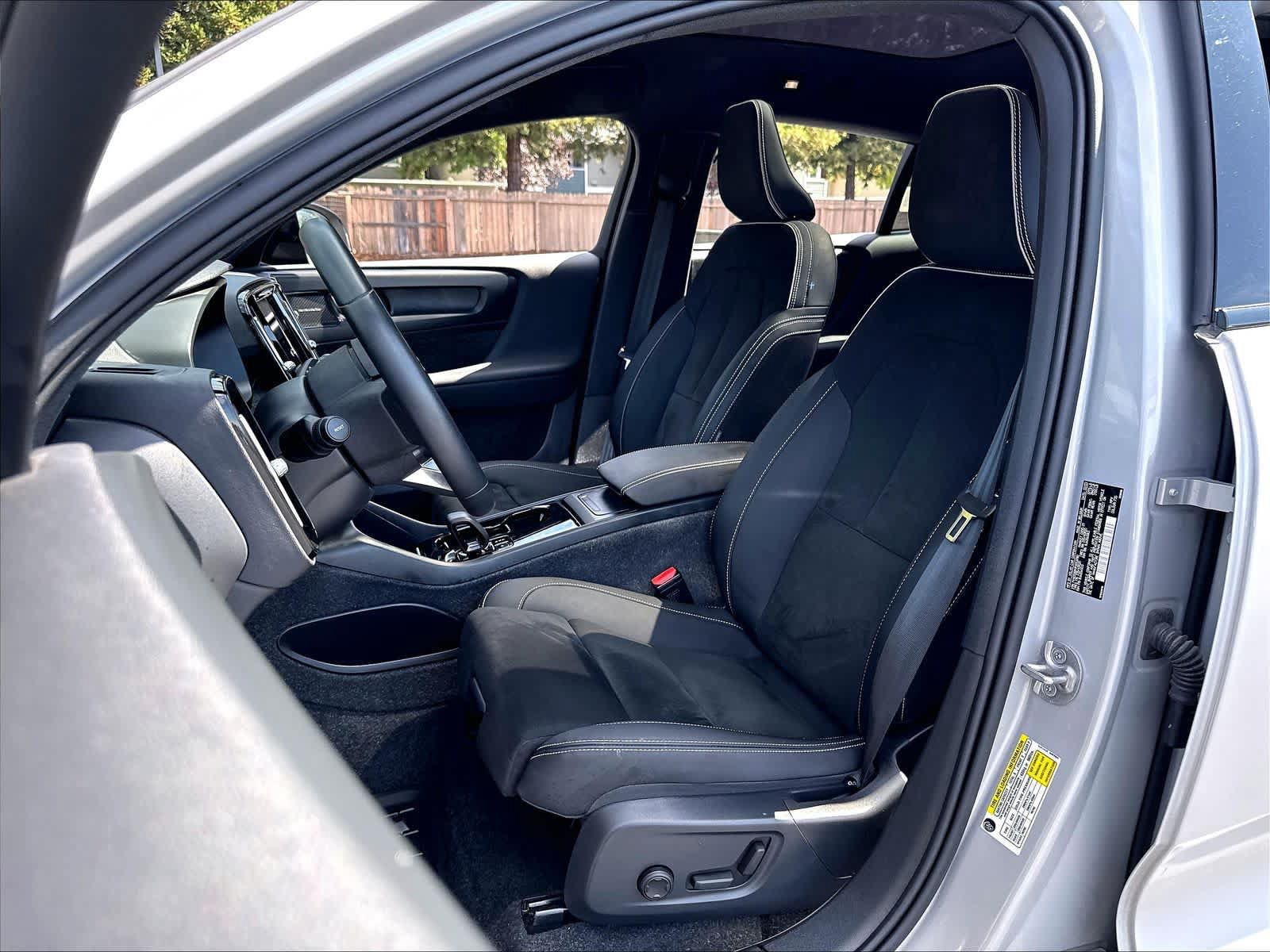 Used 2023 Volvo C40 P8 Recharge Ultimate w/ Protection Package Premier AWD/4WD image 27