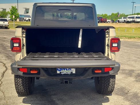 Used 2020 Jeep Gladiator Mojave AWD/4WD image 36