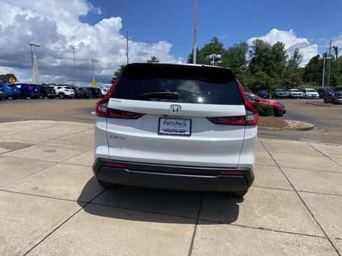 Used 2024 Honda CR-V EX image 10