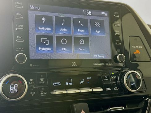 Used 2020 Toyota Highlander Limited image 17