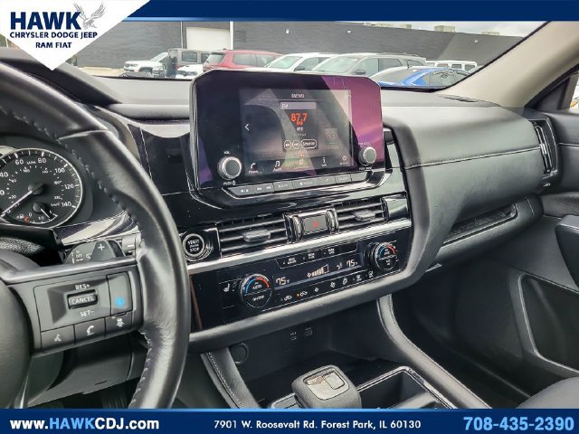 Used 2024 Nissan Pathfinder SV AWD/4WD image 21