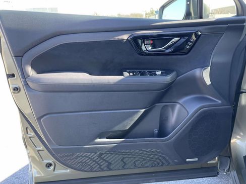 Certified 2025 Subaru Forester Touring image 5