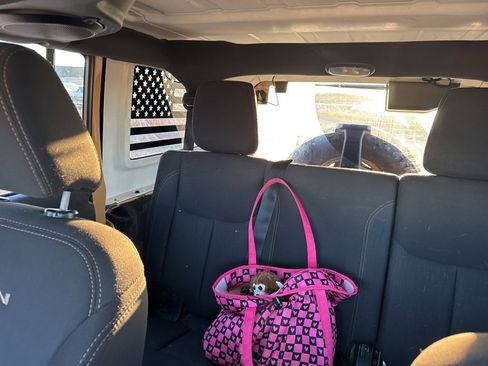 Used 2014 Jeep Wrangler Unlimited Rubicon w/ Max Tow Package image 15