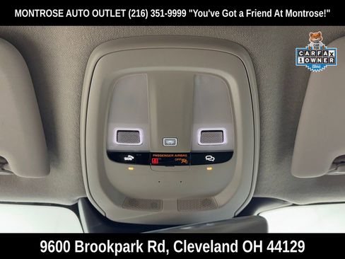 Used 2023 Volvo XC40 B5 Core image 29