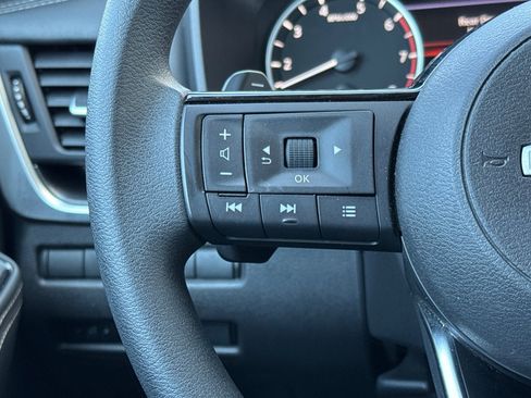 Certified 2023 Nissan Rogue SV image 27