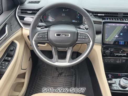 Used 2022 Jeep Grand Cherokee Limited 4xe AWD/4WD image 12