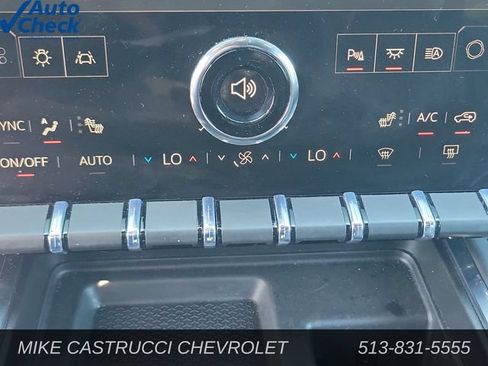 Used 2026 GMC Acadia Elevation w/ Elevation Premium Package FWD image 19
