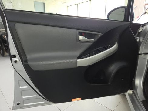 Used 2013 Toyota Prius Four FWD image 13