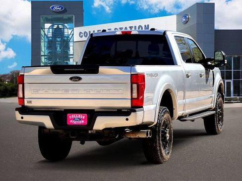 Certified 2022 Ford F250 Lariat w/ Tremor Off-Road Package image 5
