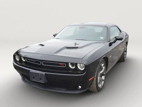 Used 2015 Dodge Challenger R/T Plus image 2