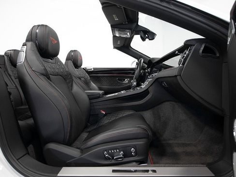 Used 2020 Bentley Continental GT image 43