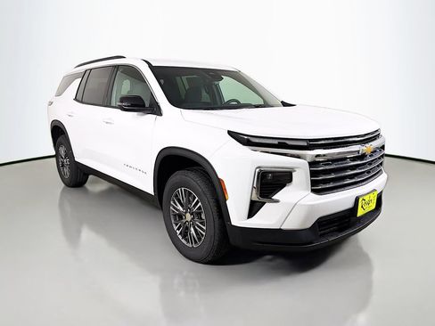 New 2026 Chevrolet Traverse LT w/ LPO, Floor Liner Package AWD/4WD image 3