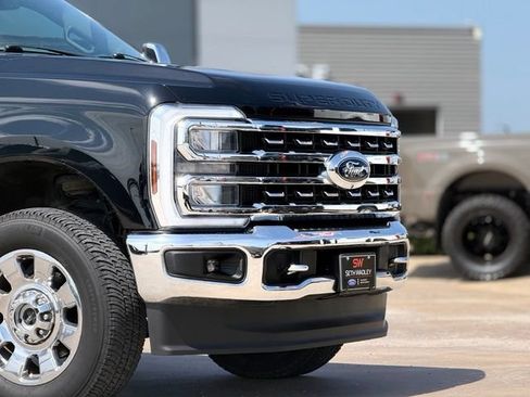 Used 2024 Ford F250 Lariat w/ Chrome Package AWD/4WD image 8
