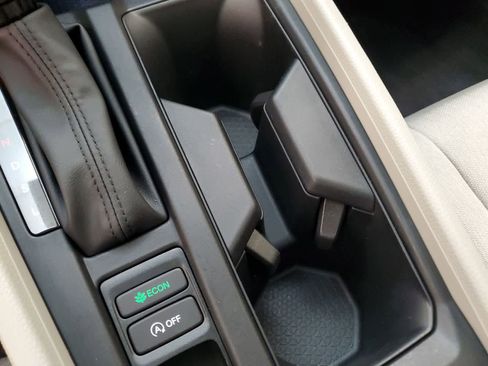 Used 2025 Honda Accord SE image 10