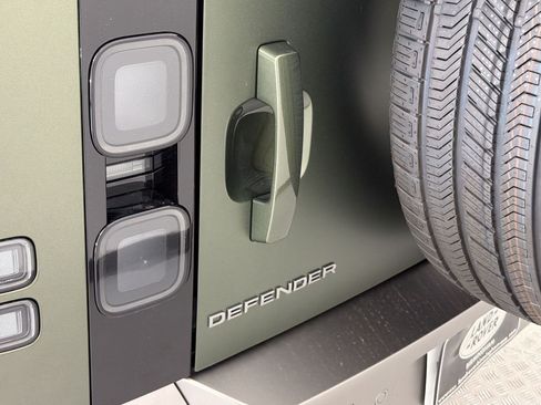 New 2026 Land Rover Defender 110 S AWD/4WD image 31