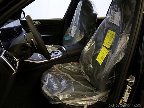 New 2026 BMW X5 xDrive50e w/ M Sport Package image 11