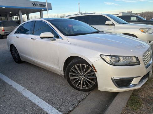 Used 2017 Lincoln MKZ Select image 2