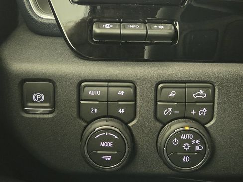 New 2026 Chevrolet Silverado 2500 High Country w/ High Country Premium Package AWD/4WD image 22