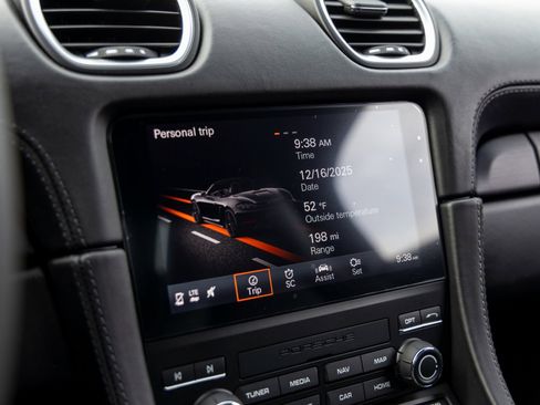 Certified 2025 Porsche 718 Boxster GTS image 37