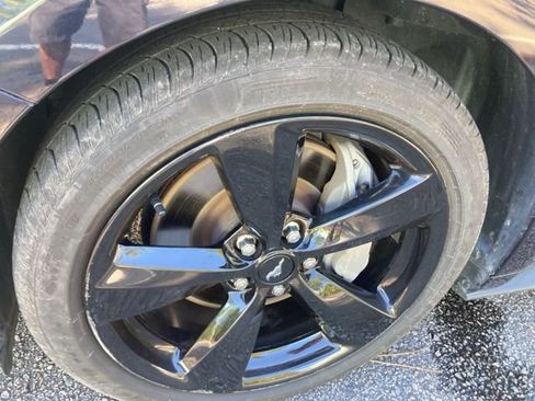 Used 2021 Ford Mustang GT Premium w/ Equipment Group 401A image 11