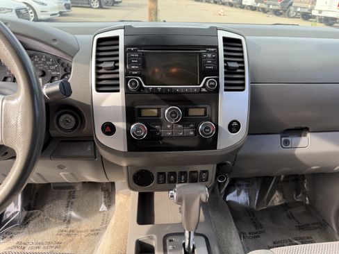 Used 2016 Nissan Frontier SV w/ SV Value Truck Package RWD image 14