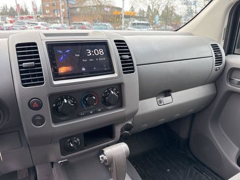 Used 2007 Nissan Frontier SE w/ SE Value Truck Pkg image 10