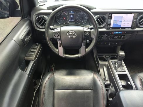 Used 2022 Toyota Tacoma TRD Pro AWD/4WD image 13