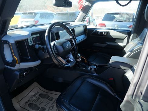 Used 2021 Ford Bronco Badlands image 8