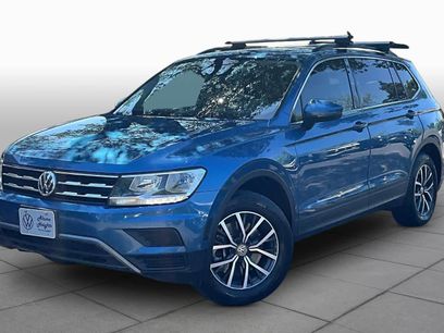 Used 2019 Volkswagen Tiguan SE w/ Panoramic Sunroof Package